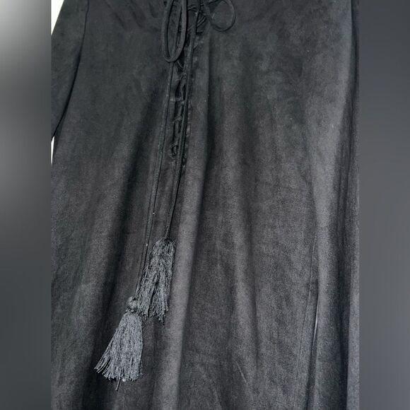Olivaceous Black Lace Up Front Faux suede dress Witchy Bell Slve Size Large EUC - Picture 3 of 8